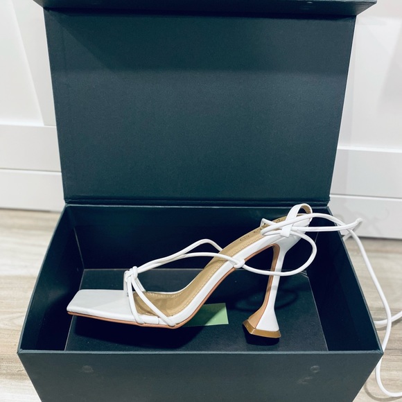 Oh Polly “Lace it up strappy” lace up heels - White - Picture 3 of 11